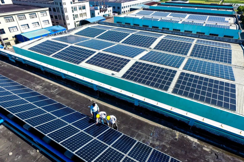 industrial-rooftop-photovoltaic-1